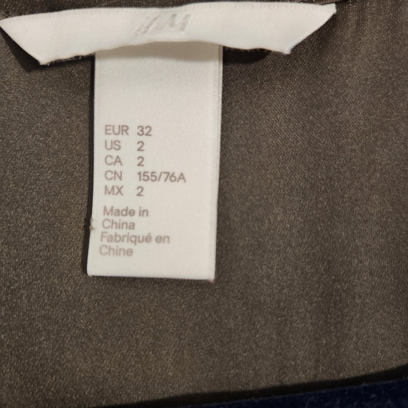 H&M Khaki Button-Down Shirt - Picture 4 of 4